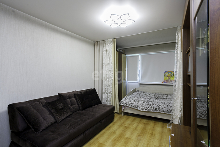 Продажа 2-комнатной квартиры, Екатеринбург, Цвиллинга,  42