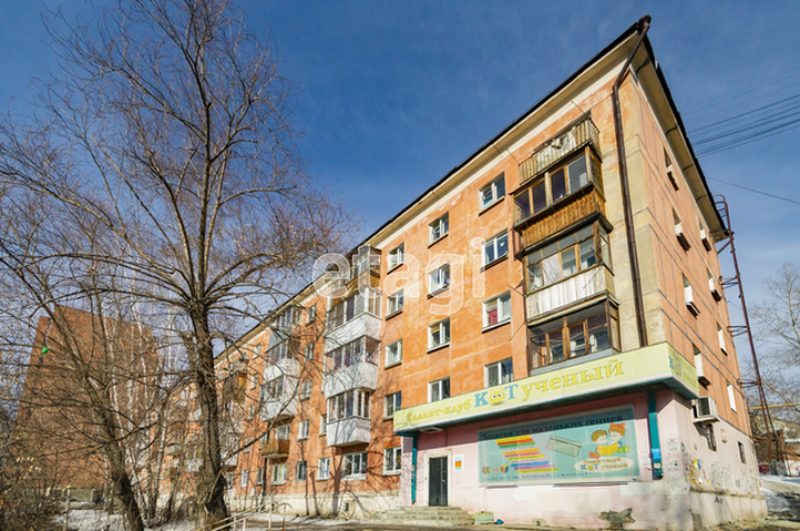 Продажа 3-комнатной квартиры, Екатеринбург, Косарева,  1