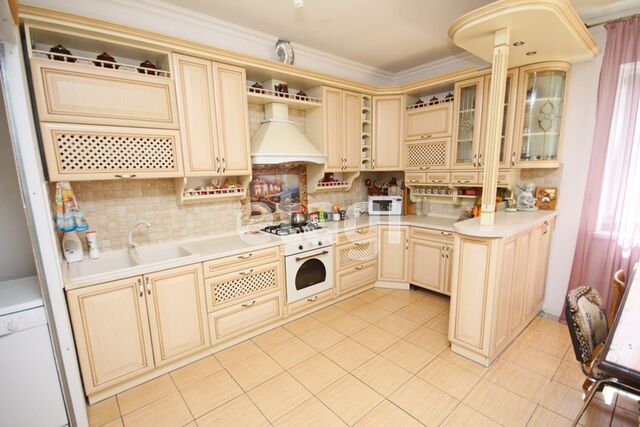 Продажа дома, 193м <sup>2</sup>, 6 сот., Саратов, Саратовская область,  