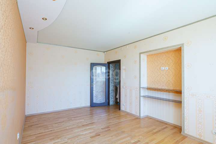 Продажа 3-комнатной квартиры, Екатеринбург, Рощинская,  61