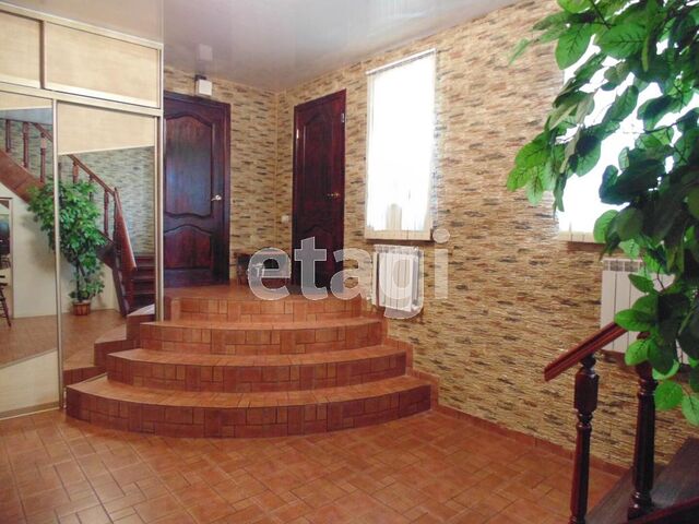 Продажа дома, 300м <sup>2</sup>, 4 сот., Саратов, Саратовская область,  Кировский