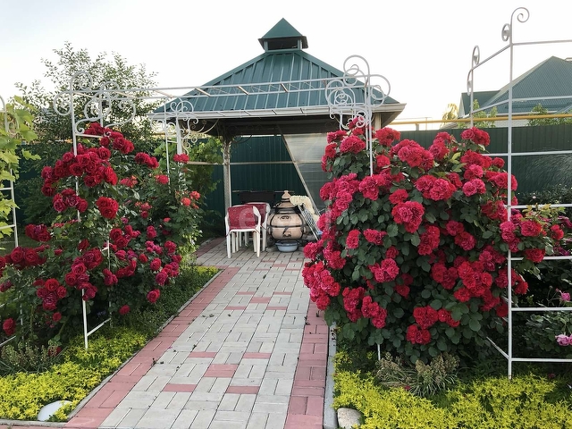 Продажа дома, 294м <sup>2</sup>, 13 сот., Саратов, Саратовская область,  Энгельс