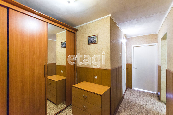 Продажа 3-комнатной квартиры, Екатеринбург, Бакинских комиссаров,  107