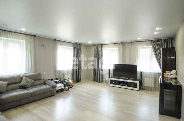 Продажа дома, 291м <sup>2</sup>, 2 сот., Саратов, Саратовская область,  Волжский 