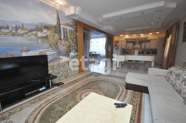 Продажа дома, 413м <sup>2</sup>, 8 сот., Саратов, Саратовская область,  