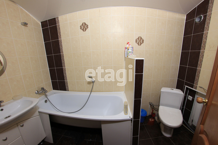 Продажа дома, 270м <sup>2</sup>, 9 сот., Саратов, Саратовская область,  