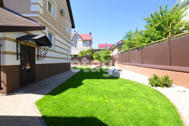 Продажа дома, 300м <sup>2</sup>, 10 сот., Саратов, Саратовская область,  Кировский