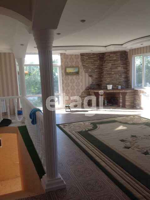 Продажа дома, 2012м <sup>2</sup>, 3 сот., Саратов, Саратовская область,  Саратов