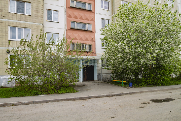 Продажа 3-комнатной квартиры, Екатеринбург, Рабочих,  13