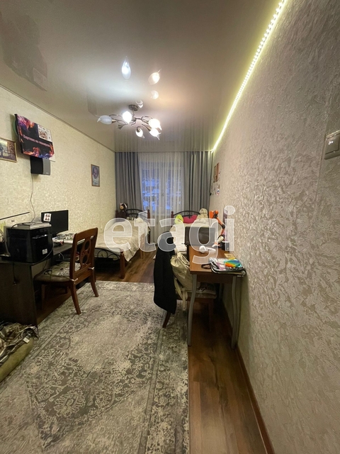 Продажа 3-комнатной квартиры, Дивногорск, Чкалова,  66