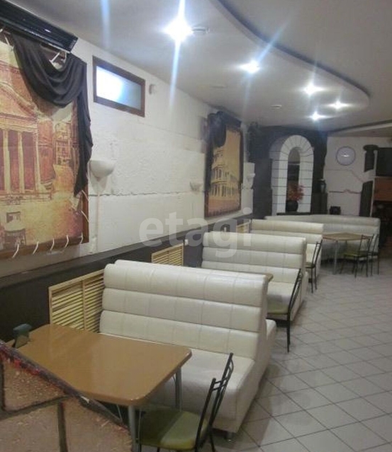 Продажа коммерческой недвижимости, 210м <sup>2</sup>, Саратов, Саратовская область,  Маркс