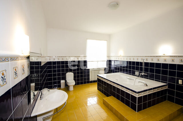 Продажа дома, 580м <sup>2</sup>, 2 сот., Саратов, Саратовская область,  Октябрьский