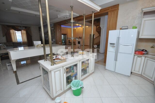 Продажа дома, 413м <sup>2</sup>, 8 сот., Саратов, Саратовская область,  