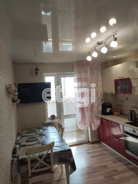 Продажа 2-комнатной квартиры, Екатеринбург, Космонавтов проспект,  32