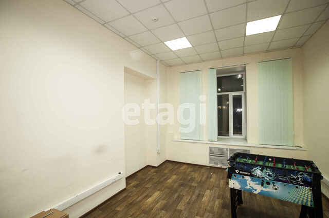 Продажа коммерческой недвижимости, 2500м <sup>2</sup>, Саратов, Саратовская область,  Саратов