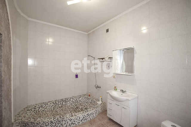 Продажа дома, 561м <sup>2</sup>, 5 сот., Саратов, Саратовская область,  Кировский