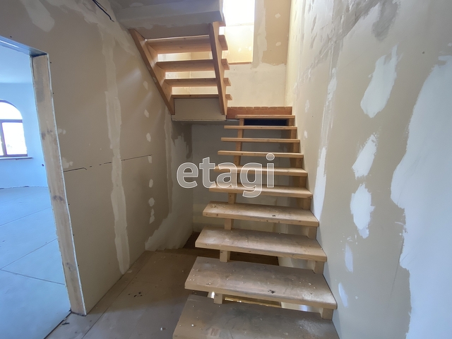 Продажа дома, 380м <sup>2</sup>, 8 сот., Саратов, Саратовская область,  Октябрьский