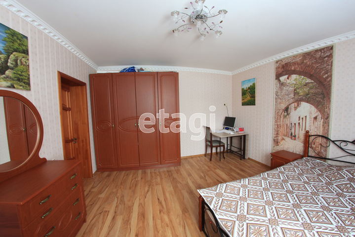 Продажа дома, 361м <sup>2</sup>, 3 сот., Саратов, Саратовская область,  Октябрьский