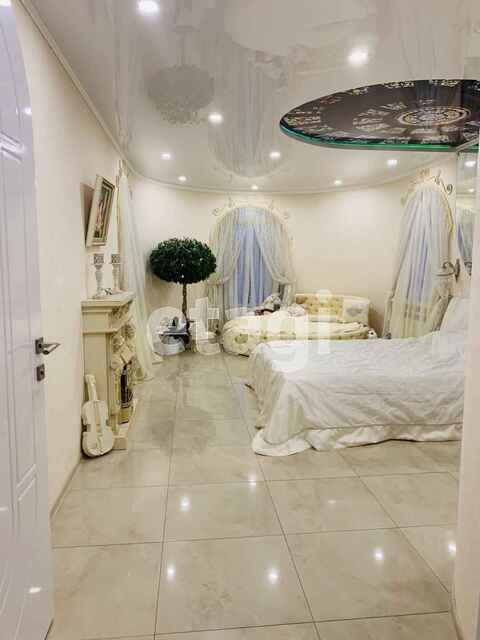 Продажа дома, 491м <sup>2</sup>, 8 сот., Саратов, Саратовская область,  