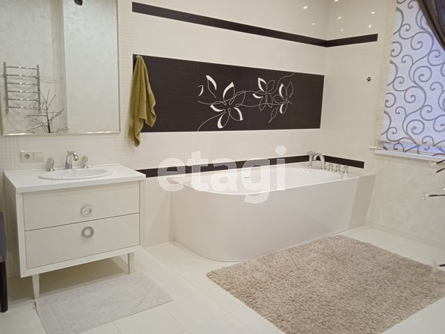 Продажа дома, 264м <sup>2</sup>, 8 сот., Саратов, Саратовская область,  Энгельс