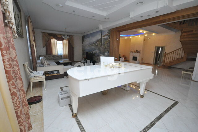 Продажа дома, 413м <sup>2</sup>, 8 сот., Саратов, Саратовская область,  