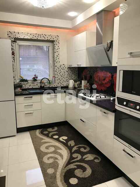 Продажа дома, 157м <sup>2</sup>, 9 сот., Саратов, Саратовская область,  Волжский 