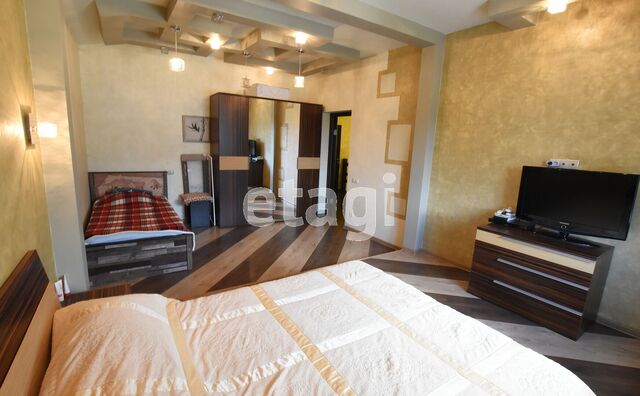 Продажа дома, 300м <sup>2</sup>, 10 сот., Саратов, Саратовская область,  Энгельс