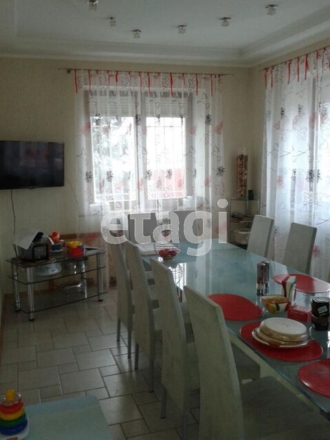 Продажа дома, 400м <sup>2</sup>, 30 сот., Саратов, Саратовская область,  Энгельс