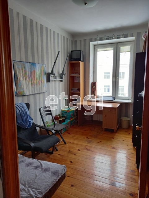 Продажа 4-комнатной квартиры, Екатеринбург, Свердлова,  22