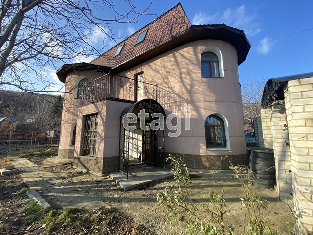 Продажа дома, 380м <sup>2</sup>, 8 сот., Саратов, Саратовская область,  Октябрьский