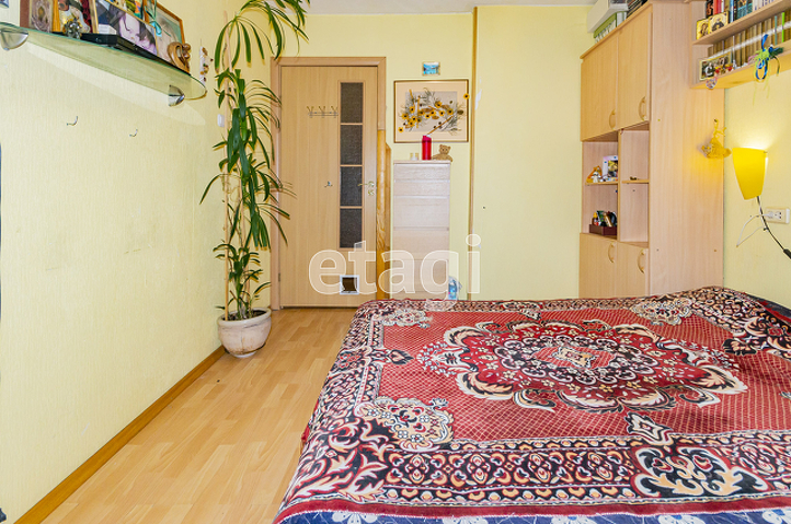 Продажа 4-комнатной квартиры, Екатеринбург, Избирателей,  60