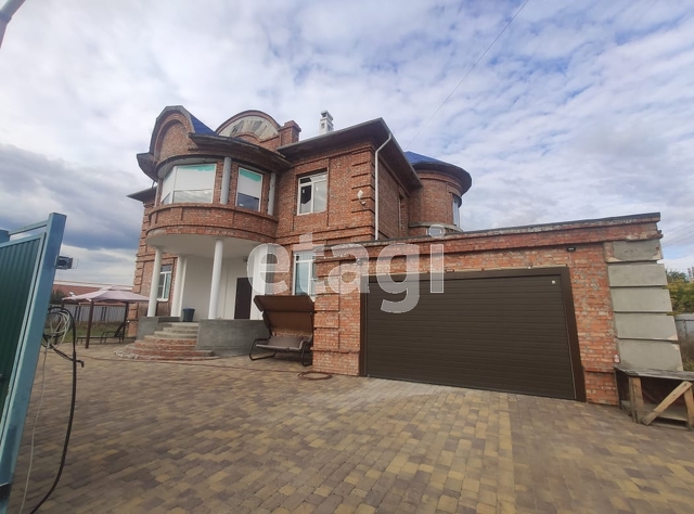 Продажа дома, 924м <sup>2</sup>, 30 сот., Саратов, Саратовская область,  Энгельс