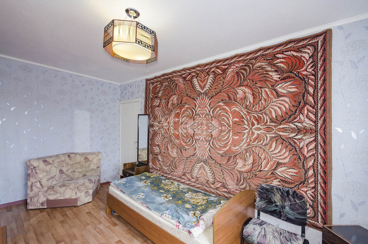 Продажа 4-комнатной квартиры, Екатеринбург, Крауля,  86
