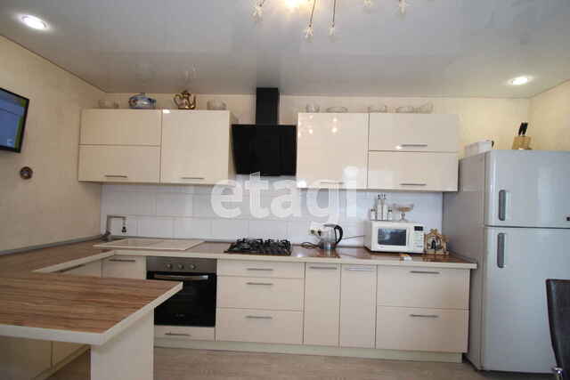 Продажа дома, 350м <sup>2</sup>, 11 сот., Саратов, Саратовская область,  Энгельс