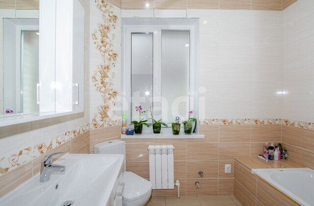 Продажа дома, 240м <sup>2</sup>, 7 сот., Саратов, Саратовская область,  Саратов