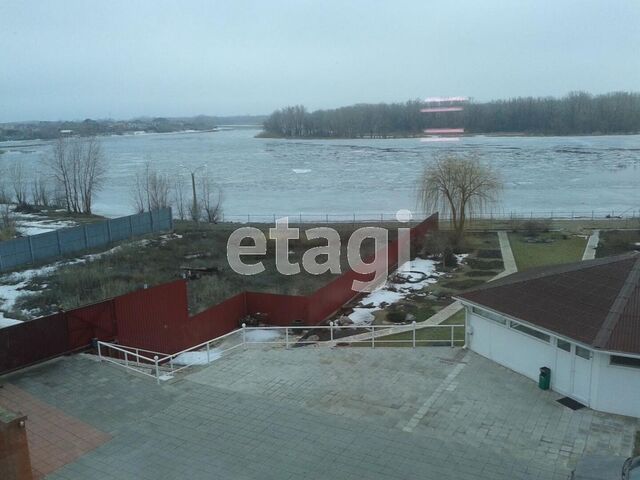 Продажа дома, 400м <sup>2</sup>, 30 сот., Саратов, Саратовская область,  Энгельс