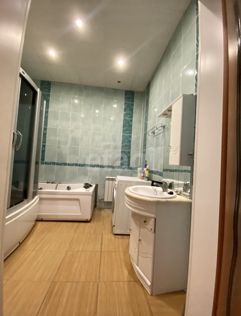 Продажа дома, 225м <sup>2</sup>, 9 сот., Саратов, Саратовская область,  