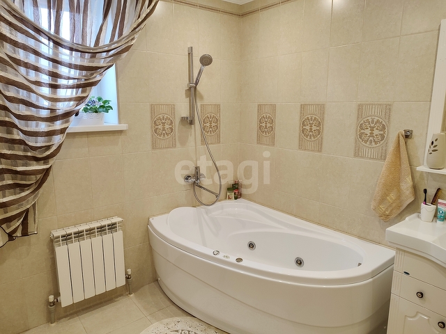 Продажа дома, 225м <sup>2</sup>, 6 сот., Саратов, Саратовская область,  Волжский 