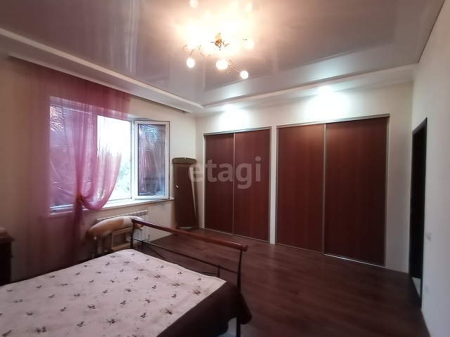 Продажа дома, 340м <sup>2</sup>, 15 сот., Саратов, Саратовская область,  