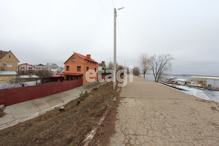 Продажа дома, 270м <sup>2</sup>, 9 сот., Саратов, Саратовская область,  