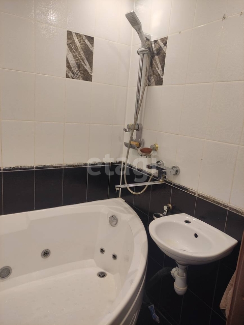 Продажа 3-комнатной квартиры, Саратов, Саратовская область,  Саратов