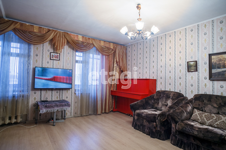 Продажа 4-комнатной квартиры, Екатеринбург, Минометчиков,  58