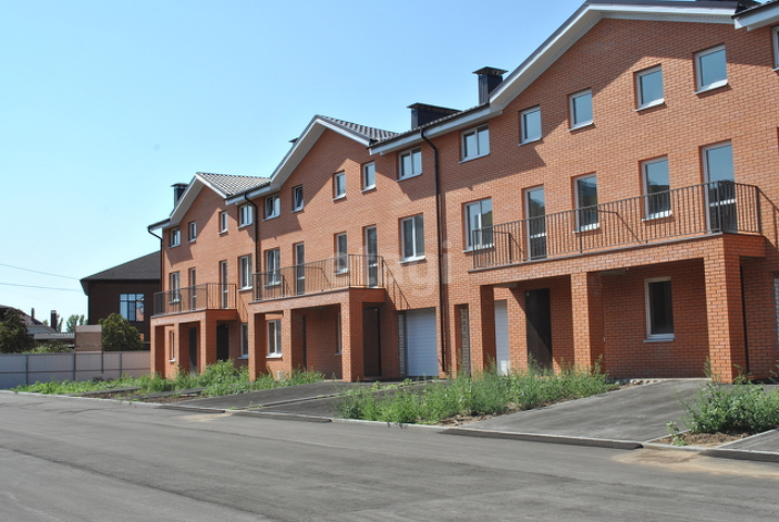 Продажа дома, 180м <sup>2</sup>, 2 сот., Саратов, Саратовская область,  Энгельс