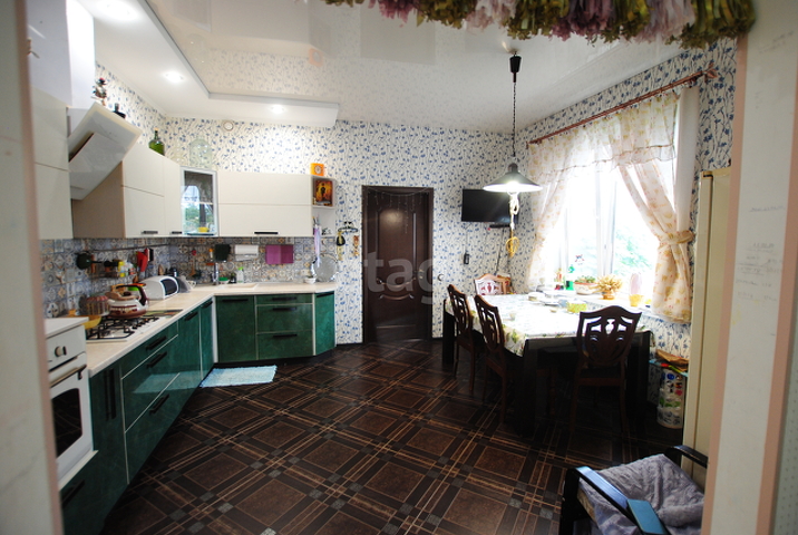 Продажа дома, 340м <sup>2</sup>, 15 сот., Саратов, Саратовская область,  