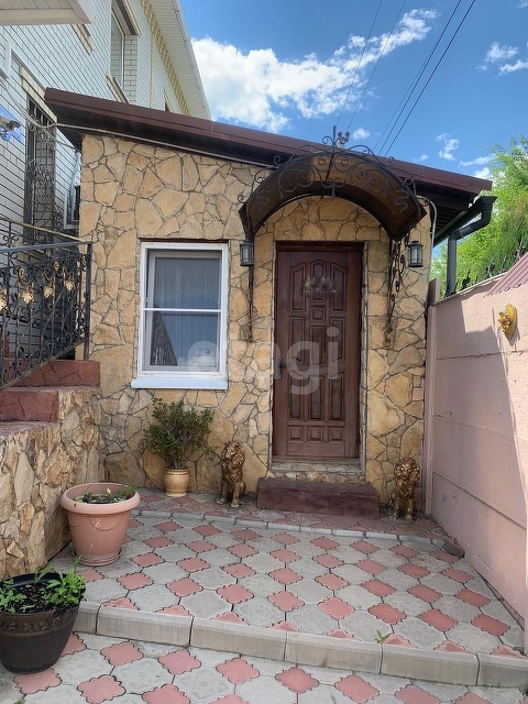 Продажа дома, 250м <sup>2</sup>, 5 сот., Саратов, Саратовская область,  