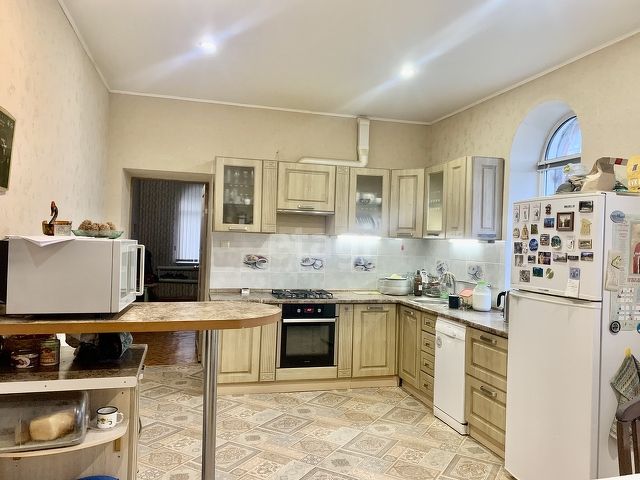 Продажа дома, 320м <sup>2</sup>, 10 сот., Саратов, Саратовская область,  Ленинский