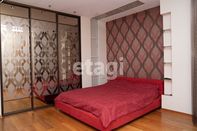 Продажа дома, 713м <sup>2</sup>, 16 сот., Саратов, Саратовская область,  Энгельс