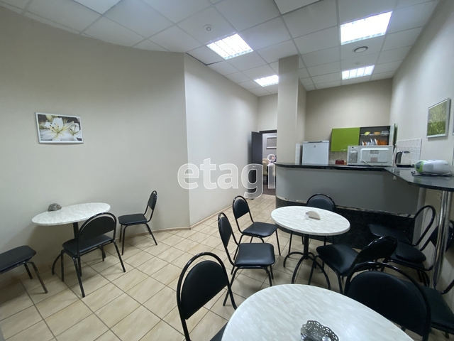 Продажа коммерческой недвижимости, 402м <sup>2</sup>, Саратов, Саратовская область,  Саратов