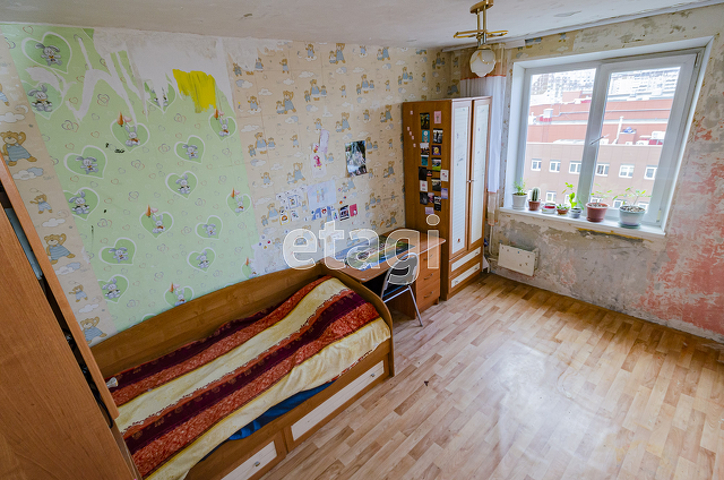 Продажа 3-комнатной квартиры, Екатеринбург, Амундсена,  61