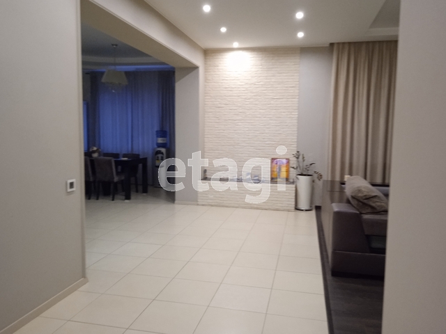 Продажа дома, 264м <sup>2</sup>, 8 сот., Саратов, Саратовская область,  Энгельс